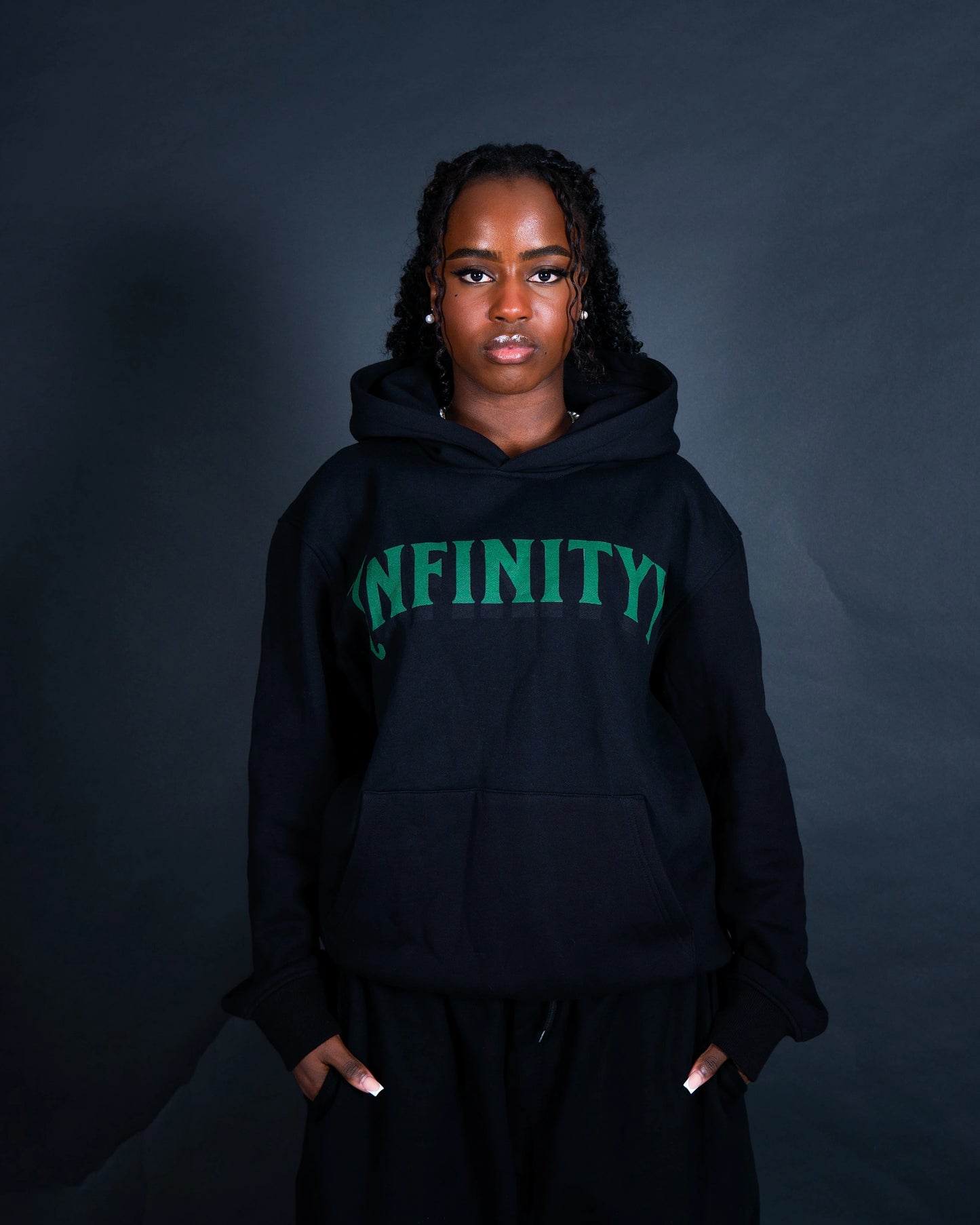 INFINITYY Trust no one Hoodie Black